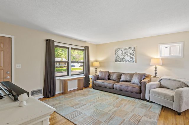 9457 Saratoga Lane N, Maple Grove, MN 55369