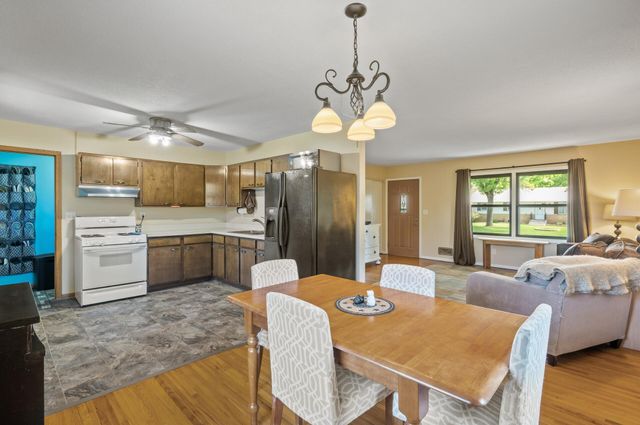 9457 Saratoga Lane N, Maple Grove, MN 55369