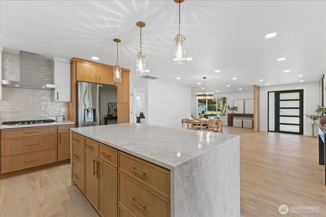 10210 163rd Avenue NE, Redmond, WA 98052