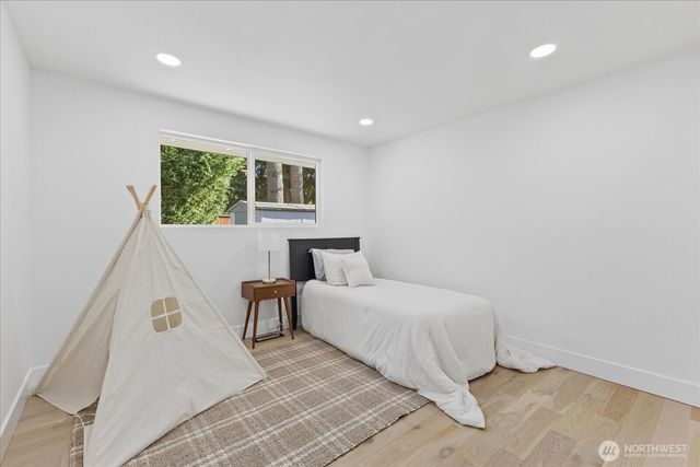 10210 163rd Avenue NE, Redmond, WA 98052