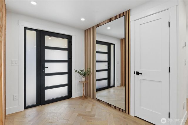 10210 163rd Avenue NE, Redmond, WA 98052