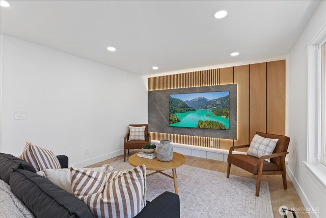 10210 163rd Avenue NE, Redmond, WA 98052