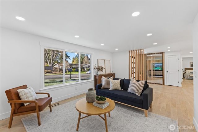 10210 163rd Avenue NE, Redmond, WA 98052