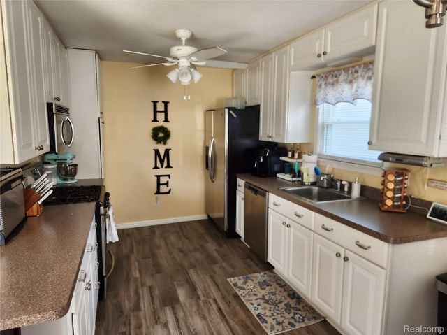 51380 Ashley Street, New Baltimore, MI 48047