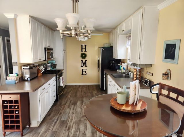 51380 Ashley Street, New Baltimore, MI 48047