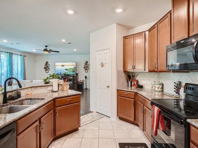 2471 Sunrise RD 64, Round Rock, TX 78664