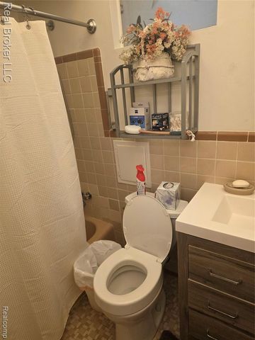 14157 Bainbridge Street, Livonia, MI 48154