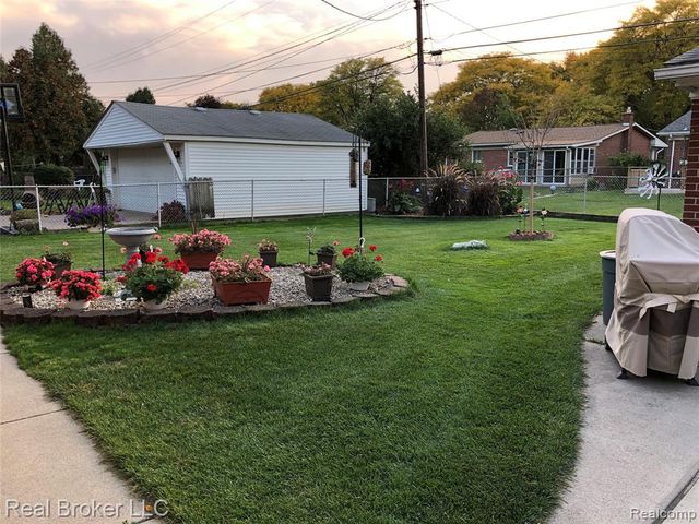 14157 Bainbridge Street, Livonia, MI 48154