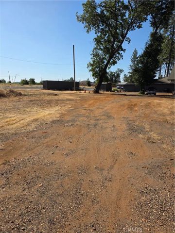 1906 Feather River, Paradise, CA 95969