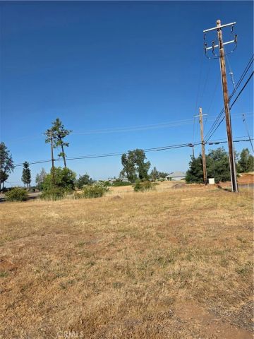 1906 Feather River, Paradise, CA 95969