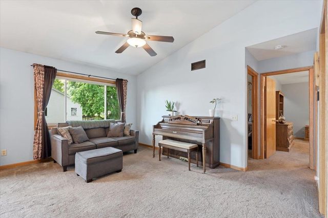 699 Robin Drive, Sun Prairie, WI 53590
