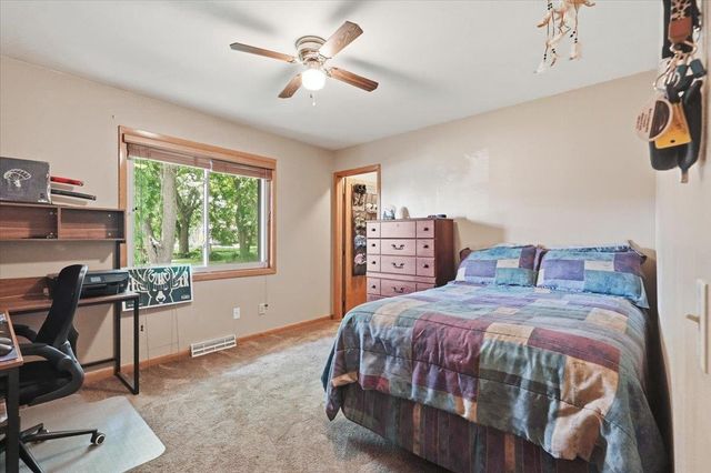 699 Robin Drive, Sun Prairie, WI 53590