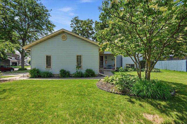 699 Robin Drive, Sun Prairie, WI 53590