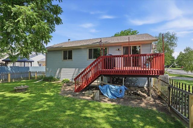 699 Robin Drive, Sun Prairie, WI 53590
