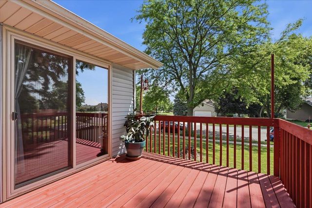 699 Robin Drive, Sun Prairie, WI 53590