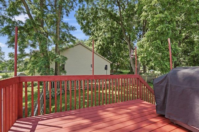 699 Robin Drive, Sun Prairie, WI 53590