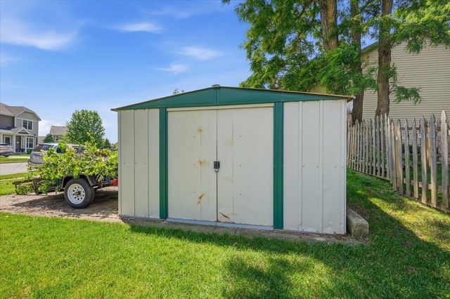 699 Robin Drive, Sun Prairie, WI 53590