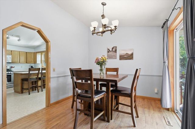 699 Robin Drive, Sun Prairie, WI 53590