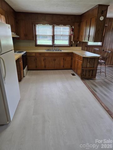 3181 & 3177 Morganton Boulevard SW, Lenoir, NC 28645