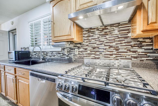 2029 MERMAID Drive, El Paso, TX 79936