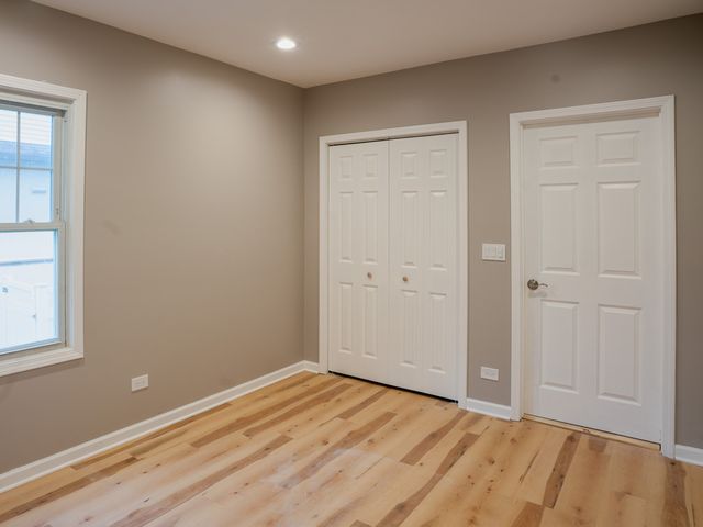 523 S Monterey Avenue, Villa Park, IL 60181