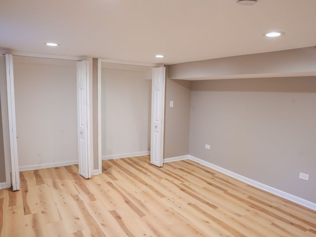 523 S Monterey Avenue, Villa Park, IL 60181