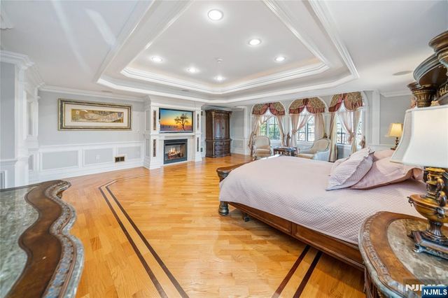 2 Euclid Road, Fort Lee, NJ 07024