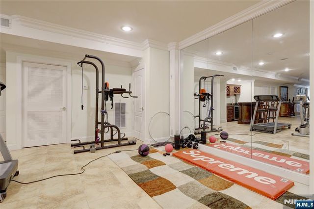 2 Euclid Road, Fort Lee, NJ 07024