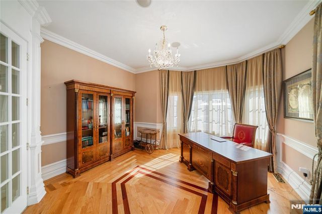 2 Euclid Road, Fort Lee, NJ 07024