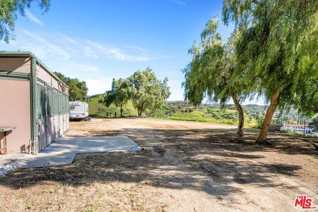 10315 Wheatland Avenue, Sunland, CA 91040