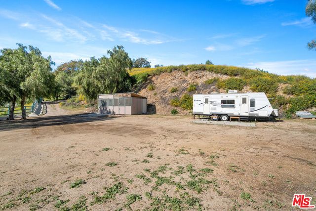 10315 Wheatland Avenue, Sunland, CA 91040