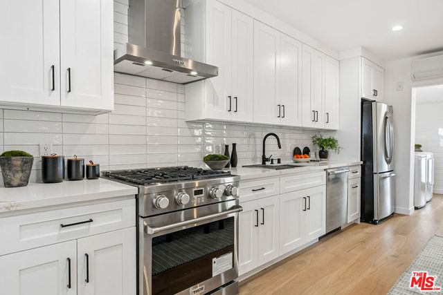 10315 Wheatland Avenue, Sunland, CA 91040