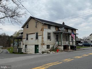 206 E CANAL STREET, Hummelstown, PA 17036