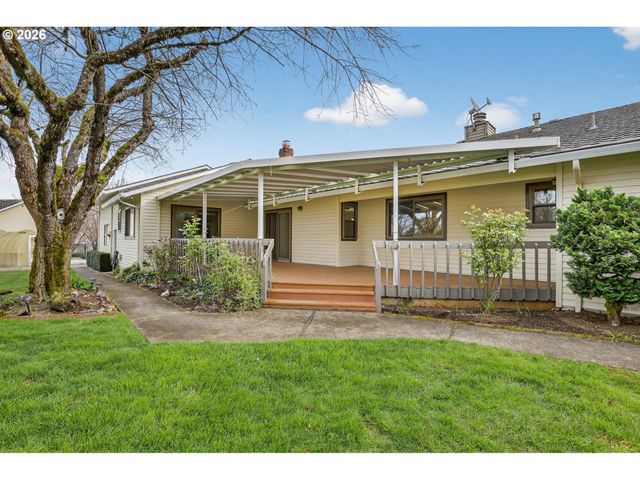 14067 Se EKLUND Ave, Boring, OR 97009