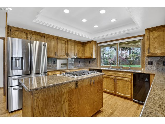 14067 Se EKLUND Ave, Boring, OR 97009