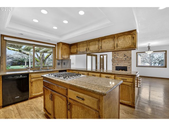 14067 Se EKLUND Ave, Boring, OR 97009