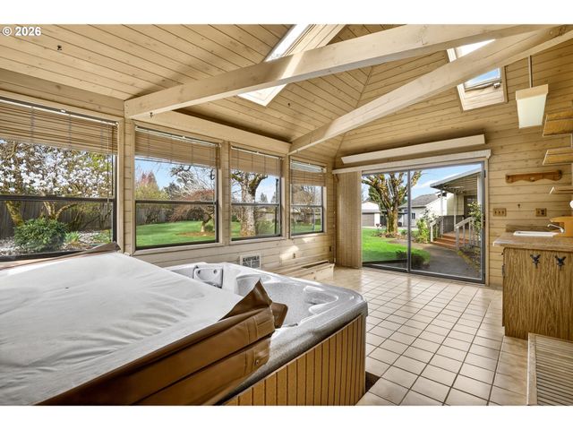 14067 Se EKLUND Ave, Boring, OR 97009