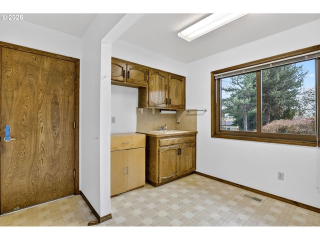 14067 Se EKLUND Ave, Boring, OR 97009