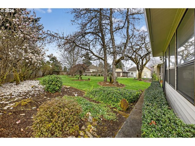 14067 Se EKLUND Ave, Boring, OR 97009