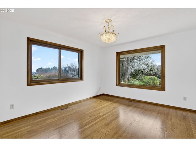 14067 Se EKLUND Ave, Boring, OR 97009