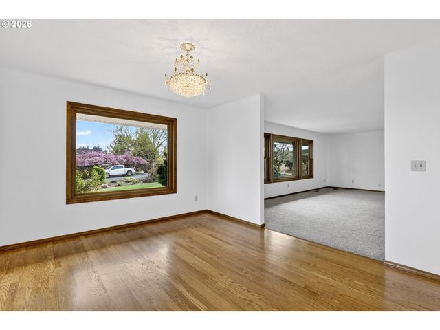 14067 Se EKLUND Ave, Boring, OR 97009