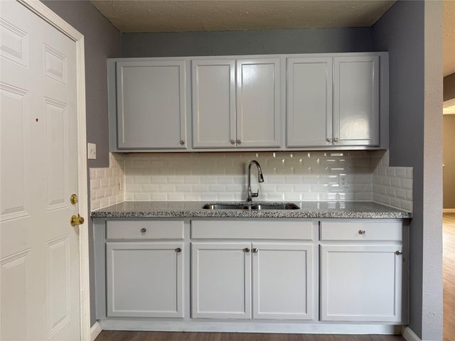 8010 Roswell Street 3, Houston, TX 77022