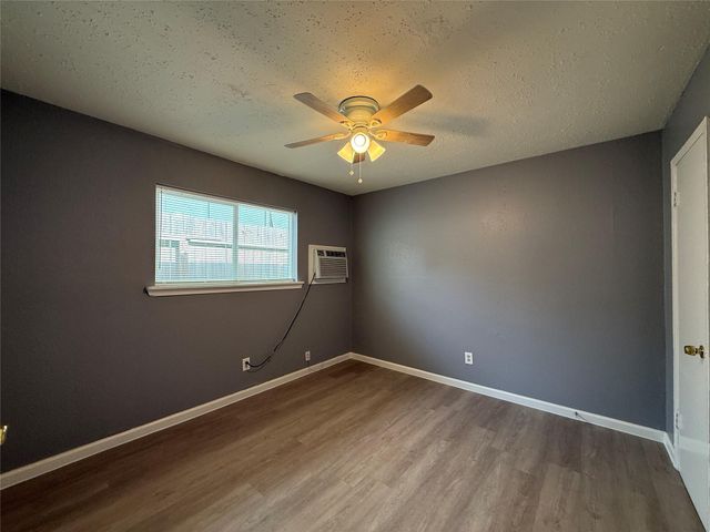 8010 Roswell Street 3, Houston, TX 77022