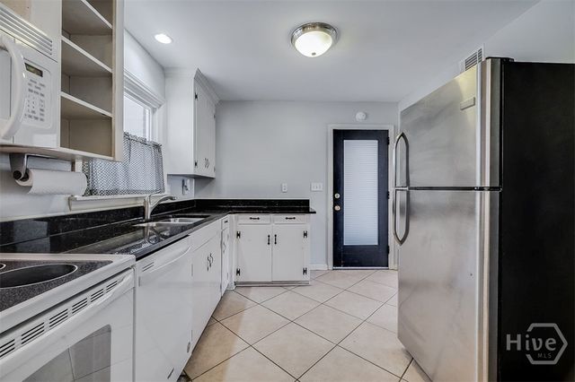 626 Mclaws Street, Savannah, GA 31405