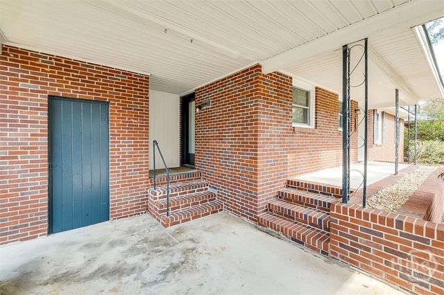 626 Mclaws Street, Savannah, GA 31405