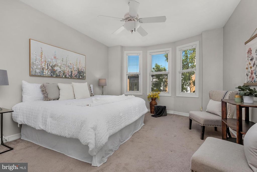 Image 16 of property listing at 733 S POTOMAC ST, Baltimore, MD 21224