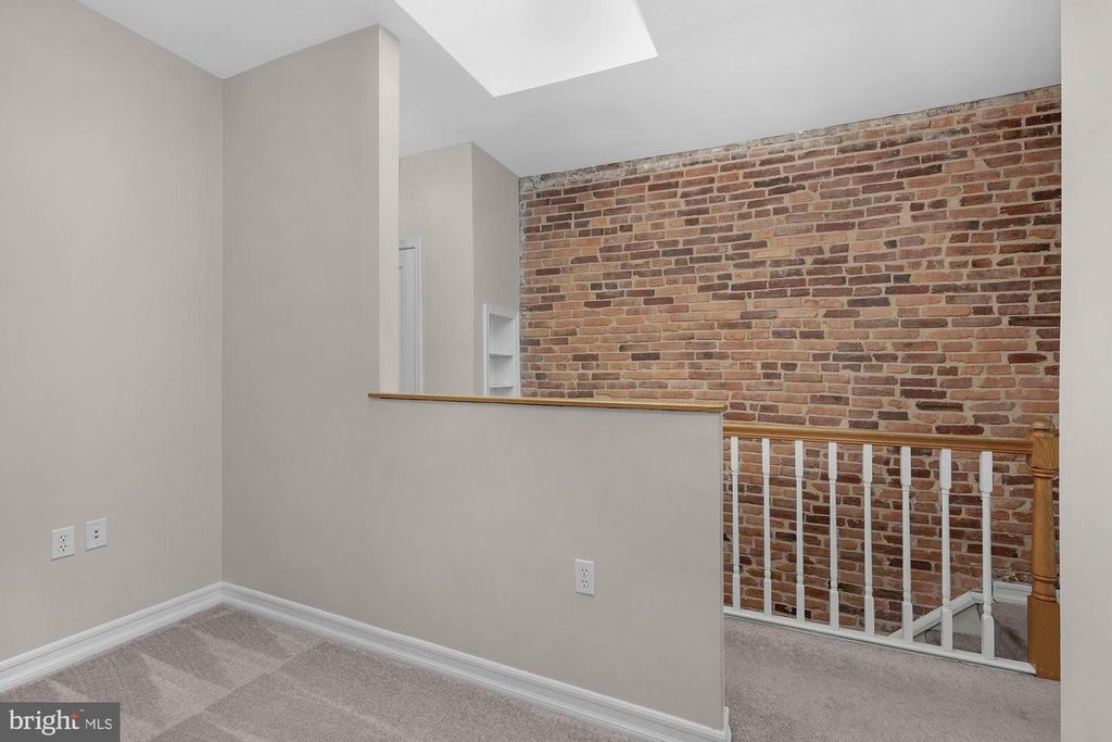 Image 22 of property listing at 733 S POTOMAC ST, Baltimore, MD 21224