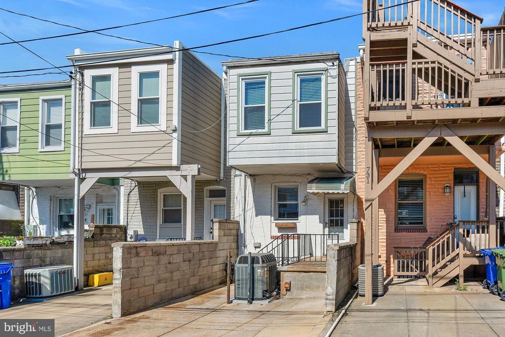 Image 28 of property listing at 733 S POTOMAC ST, Baltimore, MD 21224