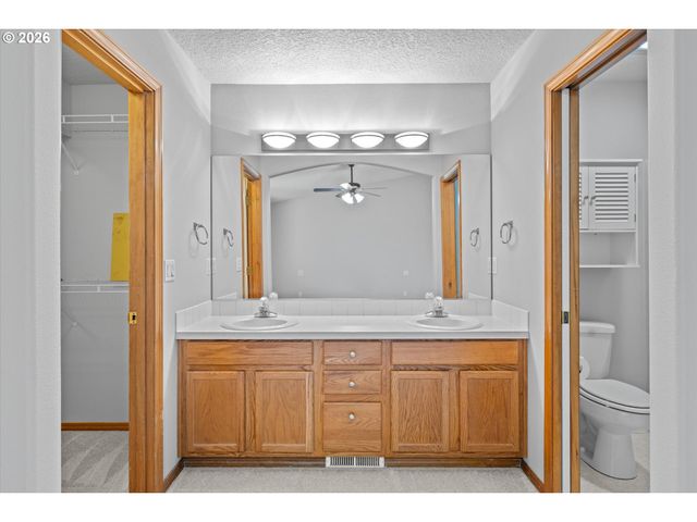 17988 Sw BRIDGER Ln, Sherwood, OR 97140