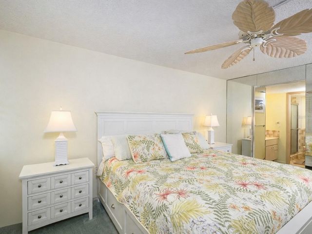 1770 BENJAMIN FRANKLIN DRIVE 206, Sarasota, FL 34236